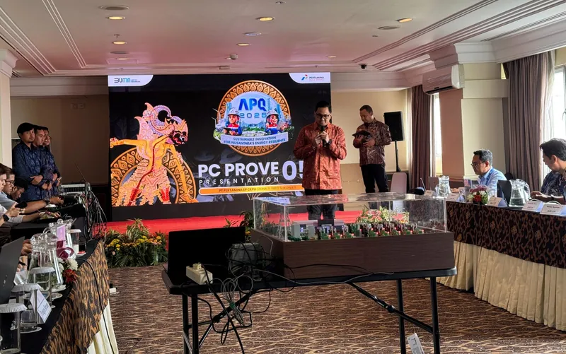 The PC Prove 05 cover on the stage screen at the APQ Awards 2025